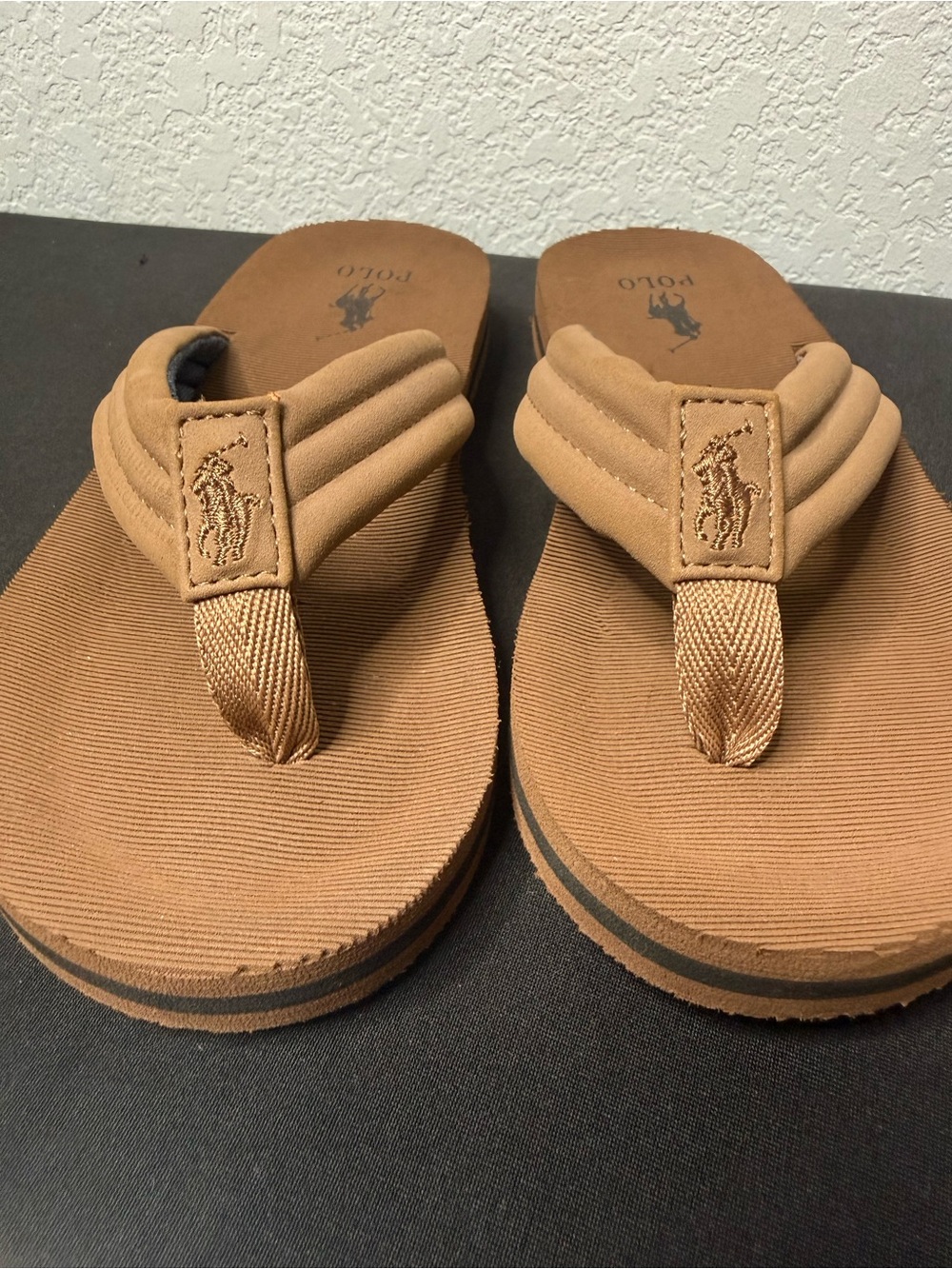 Kids Polo by Ralph Lauren Brown Padded Thong Sandals size 2